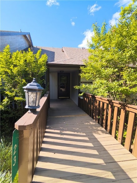 23 Oak Point Dr, Eureka Springs, AR 72631