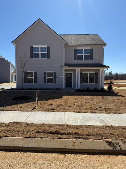 143 Stillwater Way, Tullahoma, TN 37388