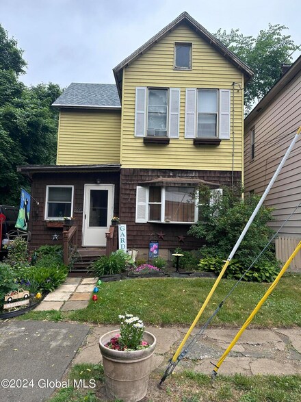 140 Prospect St, Schenectady, NY 12308