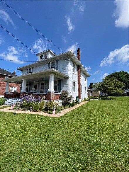634 Heckman Ave, Nazareth, PA 18064