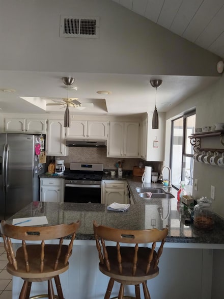 105 Mainberry Dr, Madera, CA 93637