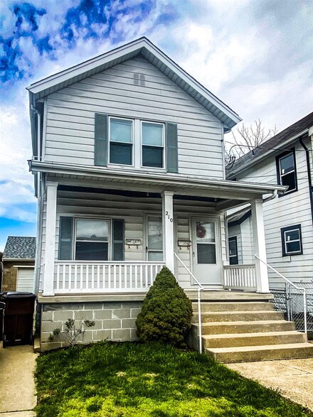 210 W 36th St, Covington, KY 41015
