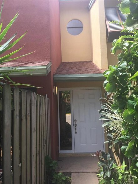 342 City View Dr Unit 4, Fort Lauderdale, FL 33311