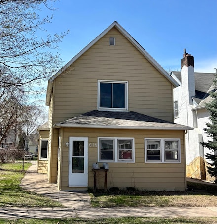 618 3rd Ave S, South Saint Paul, MN 55075