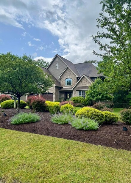 465 Barnstaple Dr, Daniels, WV 25832