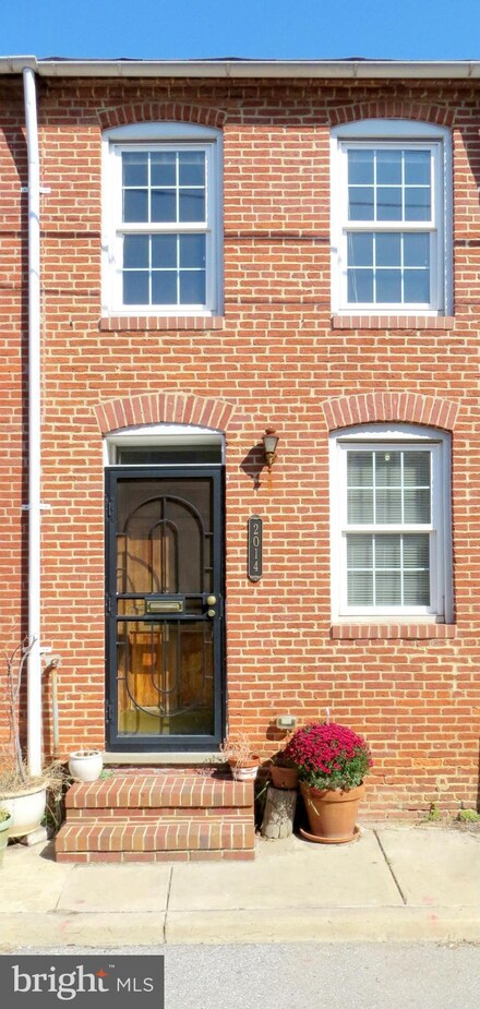 2014 Portugal St, Baltimore, MD 21231
