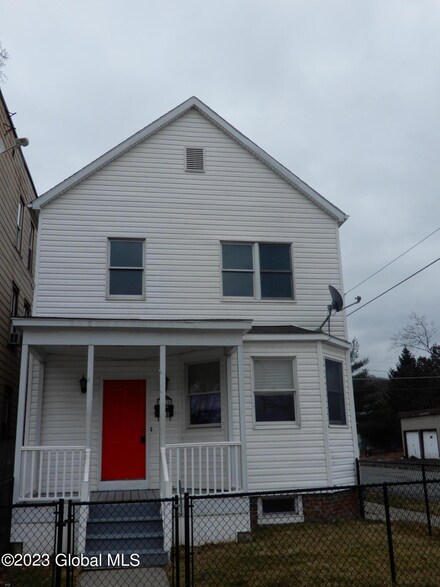 728 3rd Ave, Troy, NY 12182