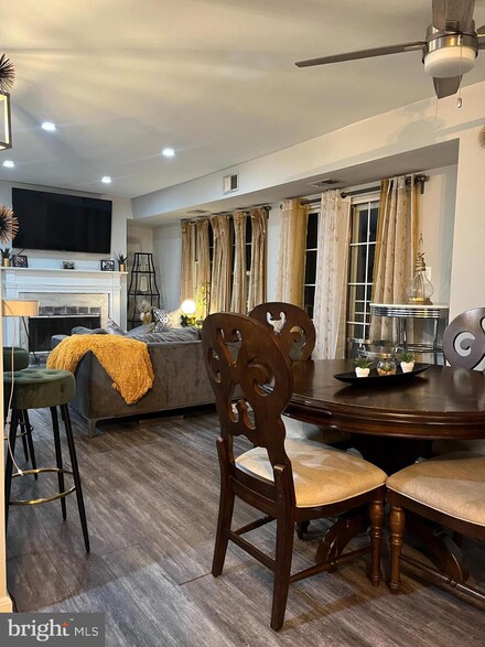 9715 Lake Pointe Ct Unit 302, Upper Marlboro, MD 20774