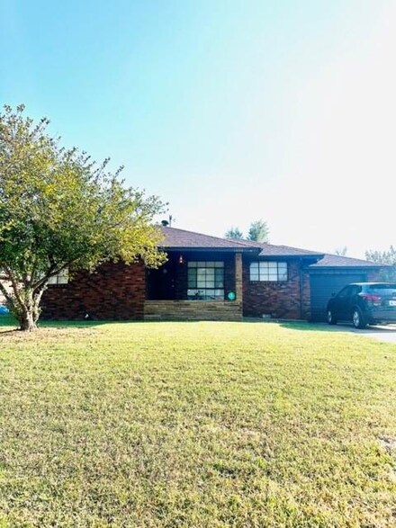 1604 NE 46th St, Oklahoma City, OK 73111