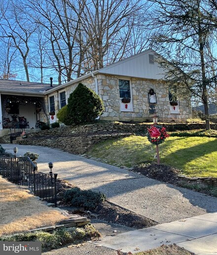 511 Alcyon Blvd, Pitman, NJ 08071