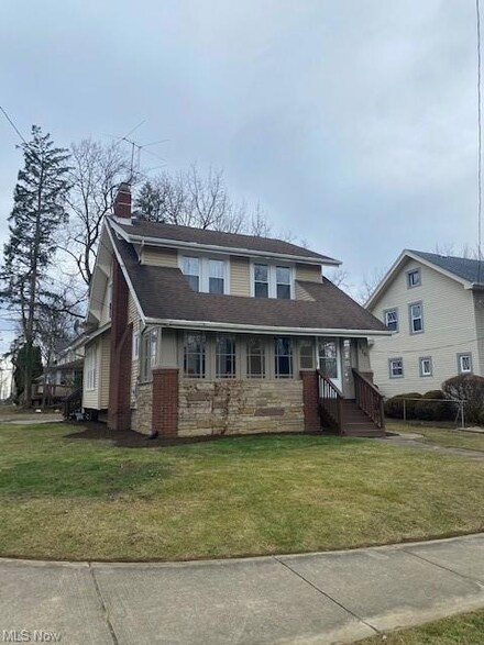 876 Mercer Ave, Akron, OH 44320