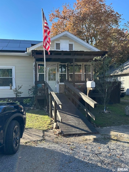 717 S 18th St, Herrin, IL 62948