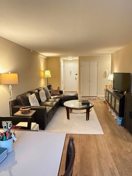 142-05 Roosevelt Ave Unit 507, Flushing, NY 11354
