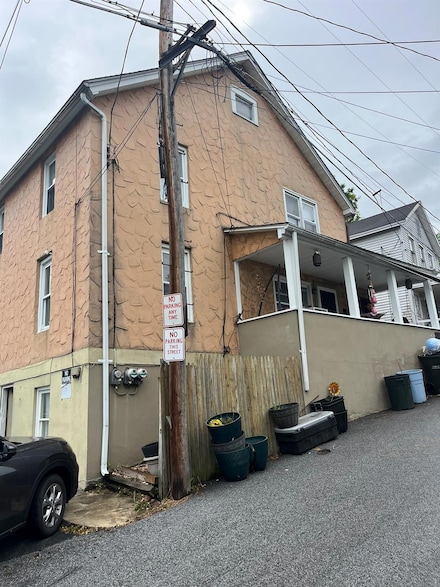 29 Tobins Ln, Highland Falls, NY 10928