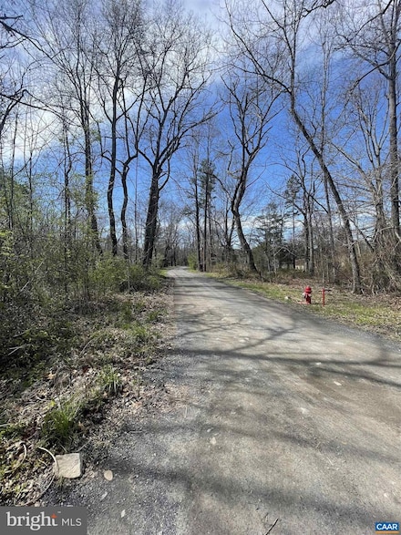 281 Lake Dr, Crimora, VA 24431