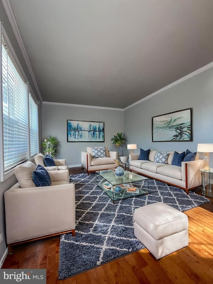 100 Chestnut Pkwy, Wallingford, PA 19086