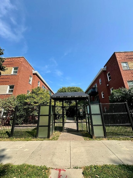 6433 N Damen Ave Unit 3E, Chicago, IL 60645