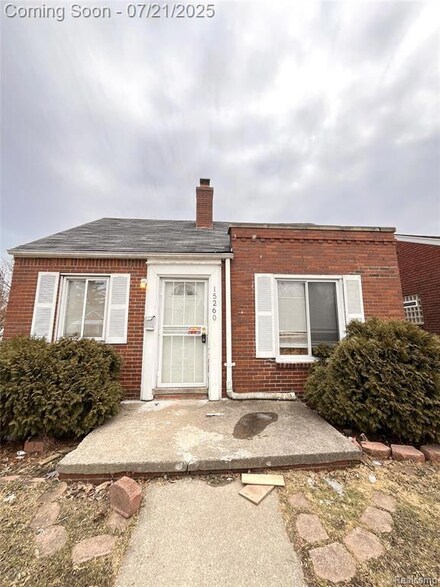 15260 Eastburn St, Detroit, MI 48205