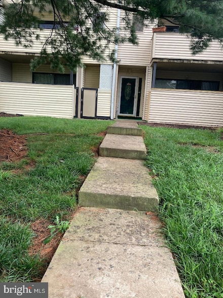 8718 Village Square Dr Unit 11/8718, Alexandria, VA 22309