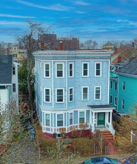 119 Inman St, Cambridge, MA 02139