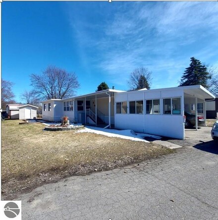 2816 N Michael Place, Traverse City, MI 49686