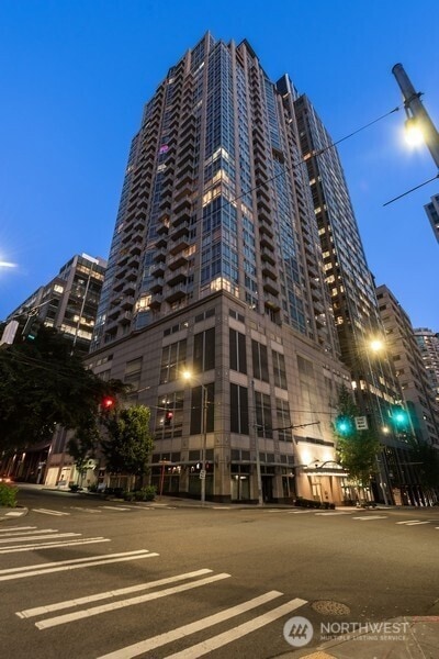 819 Virginia St Unit 1411, Seattle, WA 98101