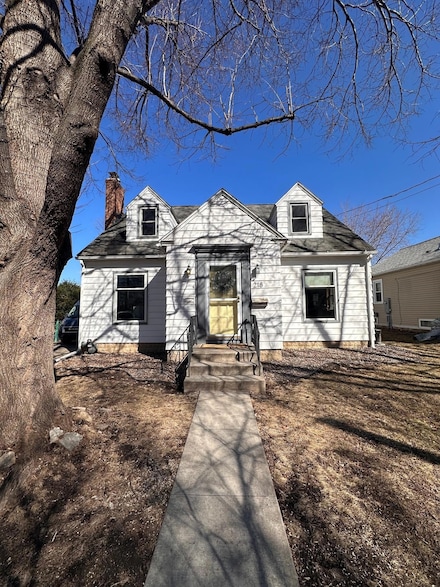218 8 1 2 Ave NW, Rochester, MN 55901