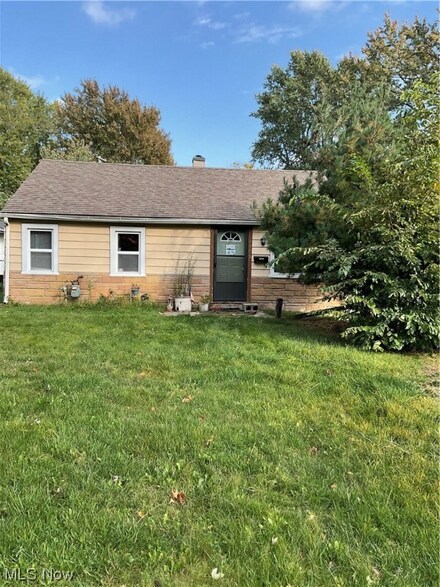4895 Glenn Lodge Rd, Mentor, OH 44060