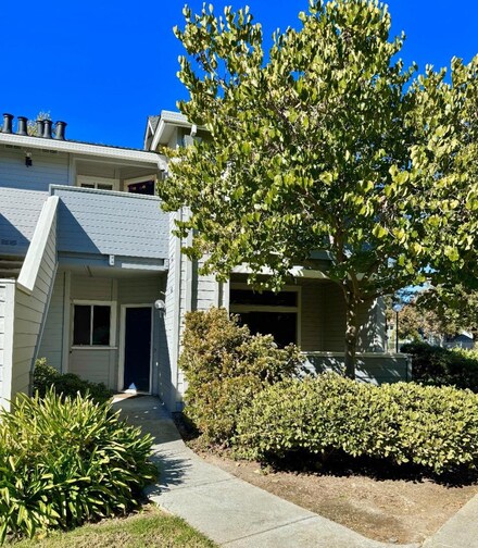 430 Shadowgraph Dr, San Jose, CA 95110