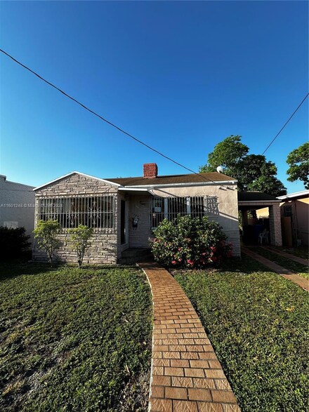 2254 NW 3rd St, Miami, FL 33125