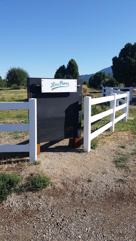 11 Camino de Adelaida Los Pinos Park, Arroyo Seco, NM 87514