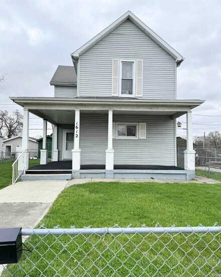 1612 E Main St, Muncie, IN 47305