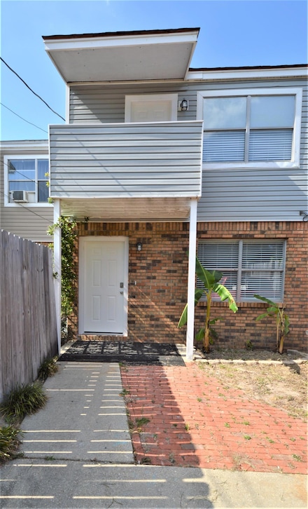 8164 2nd St, Navarre, FL 32566