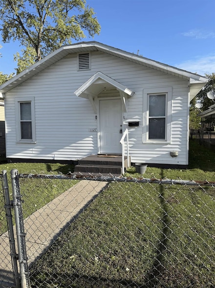 1127 Helm St, Henderson, KY 42420