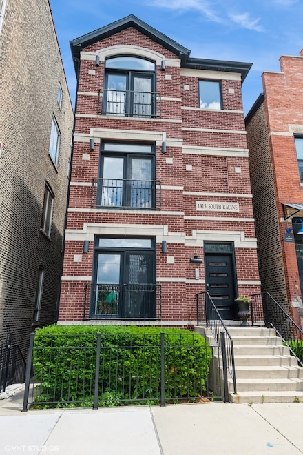 1915 S Racine Ave Unit 3, Chicago, IL 60608
