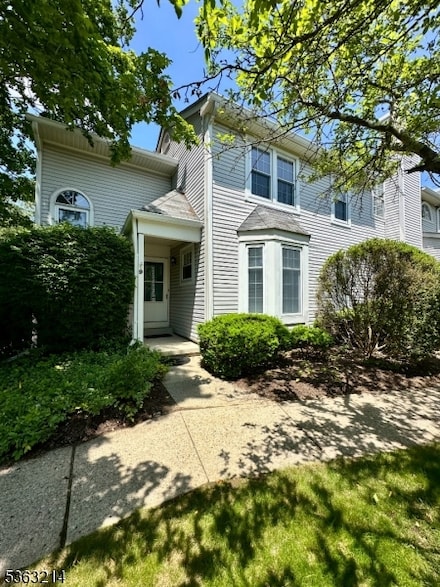 9 Grosbeak Dr, Hackettstown, NJ 07840
