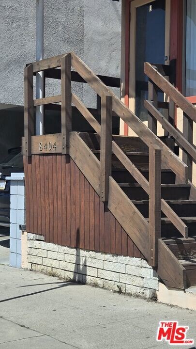 8404 Pershing Dr Unit C, Los Angeles, CA 90293