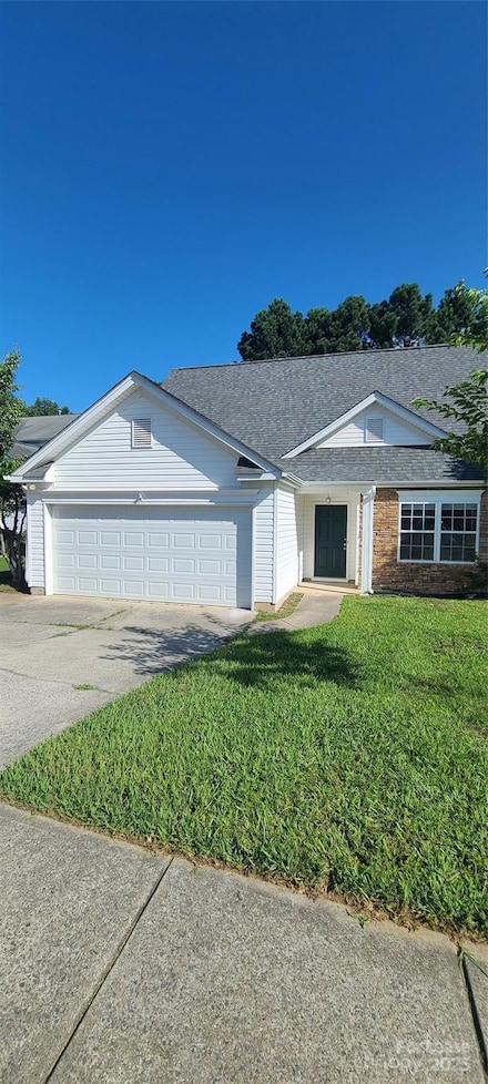 5913 Hidden Meadow Ln, Charlotte, NC 28269
