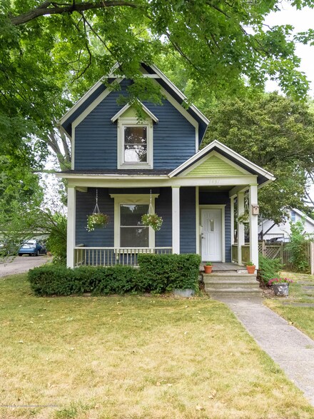 1451 Vine St, Lansing, MI 48912