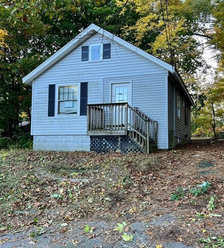 11 Jenkins St, Worcester, MA 01602