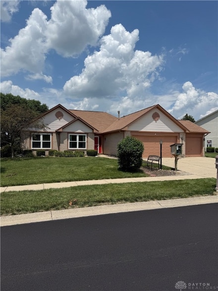 2385 Pewter Hills Ct, Miamisburg, OH 45342