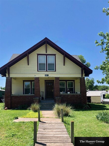 317 Elm St, Linwood, NE 68036
