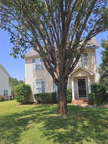 3 Crape Myrtle Cir, Browns Summit, NC 27214