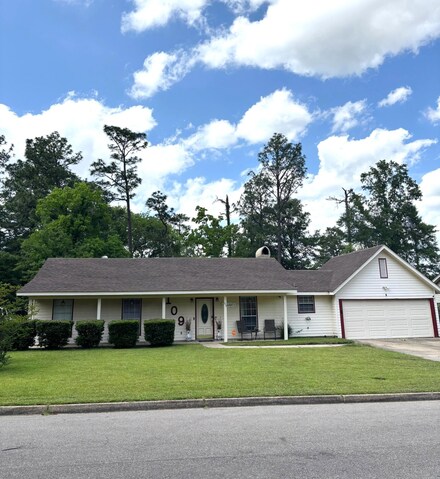 109 Bellair Dr, Hattiesburg, MS 39402