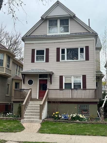 1330 W Norwood St, Chicago, IL 60660