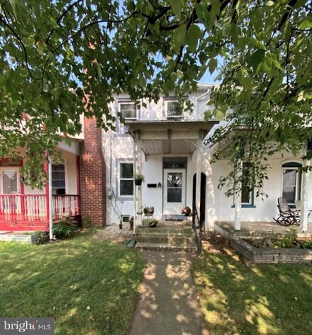 409 Main St, East Greenville, PA 18041