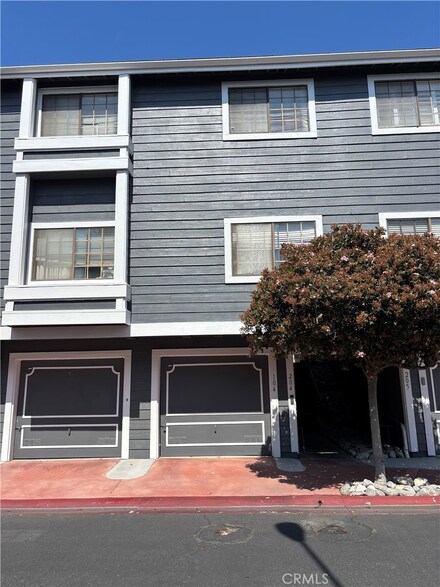 20122 Bayfront Ln Unit 104, Huntington Beach, CA 92646