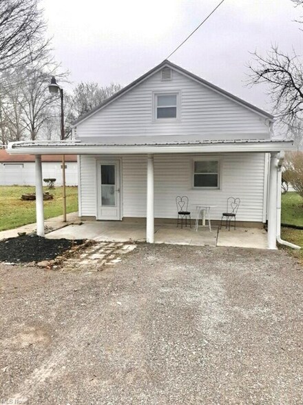 122 Lauder Ave NW, Warren, OH 44483