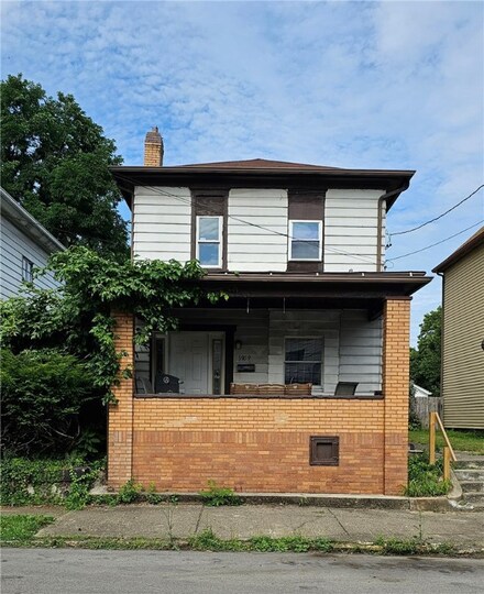 1909 5th Ave, Beaver Falls, PA 15010