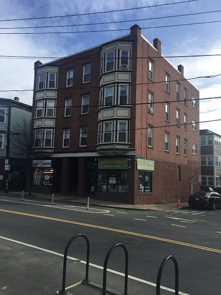 208A Washington St Unit 7, Somerville, MA 02143